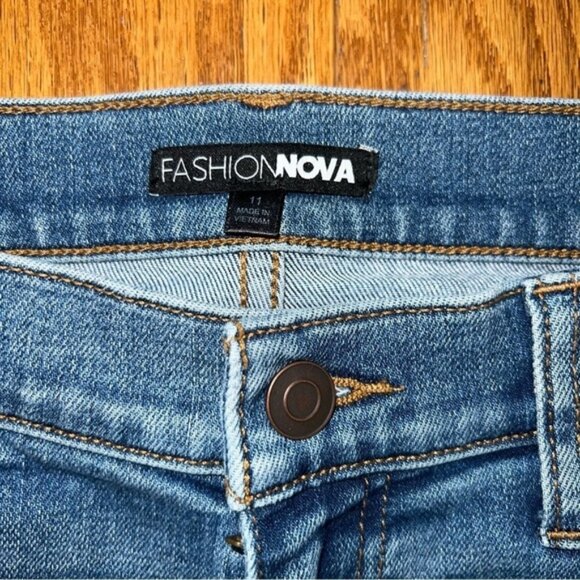 Fashion Nova Long Distressed Side Slit Flare Leg Jeans Size 11 - Picture 3 of 13